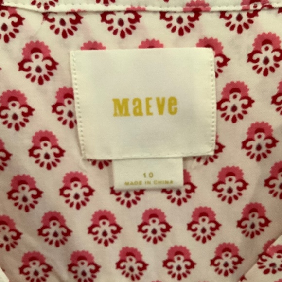 Anthropologie cute top with flowy hem.  Very flattering. - Picture 4 of 7